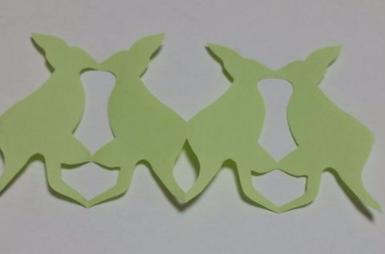  【剪纸教程】幼儿剪纸袋鼠的方法-四只袋鼠-正解网